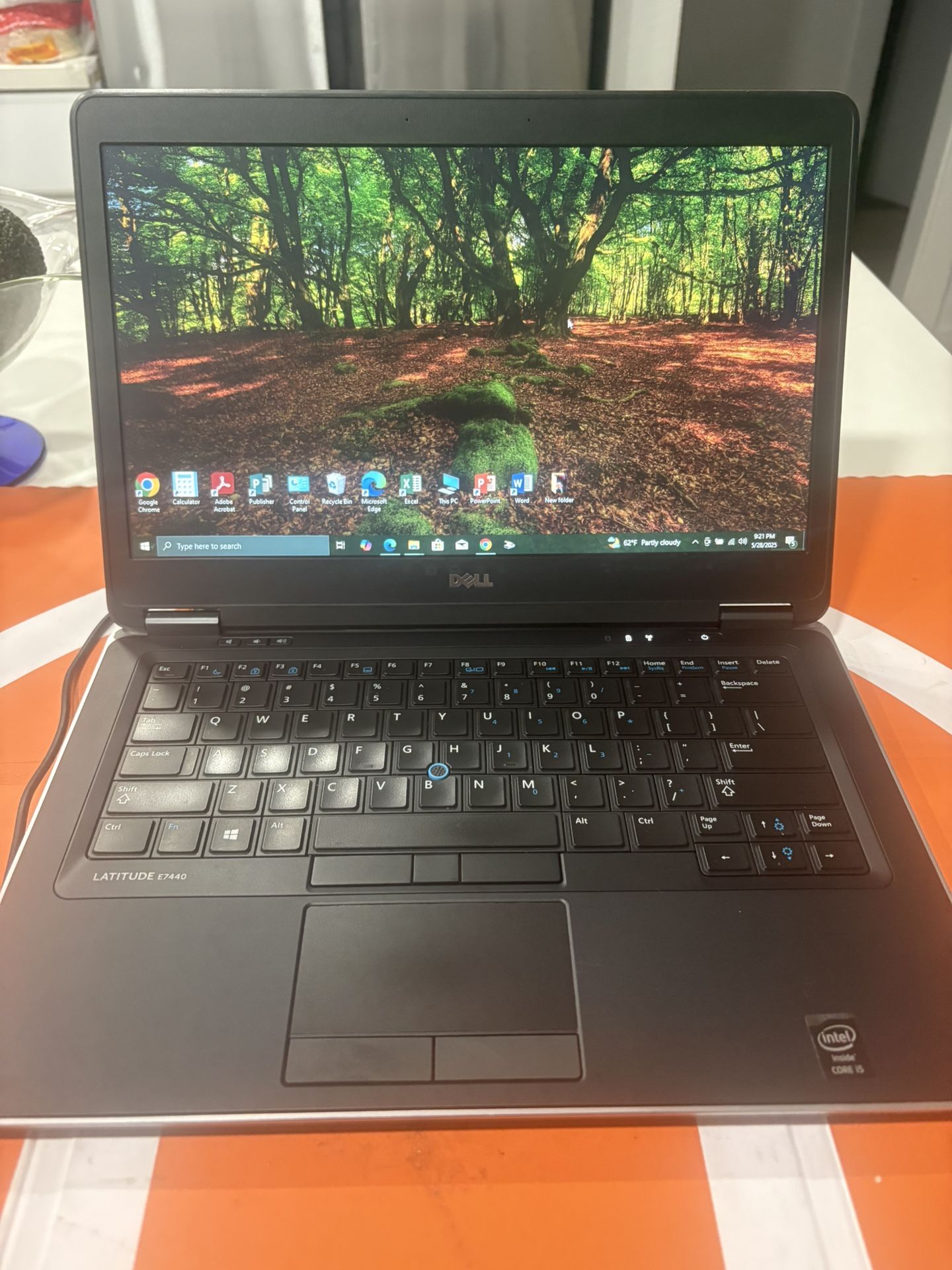 i5…i5…i5…i5. Dell Latitude model # E-7470. LAPTOP WINDOWS 10 Professional ……… FULLY LOADED with MICROSOFT and PHOTOSHOP and ADOBE ACROBAT. 2022