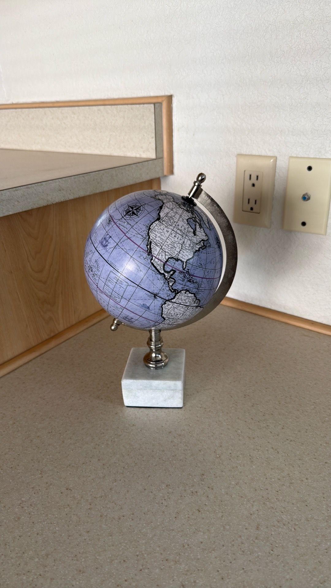 Globe decor