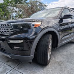 2020 Ford Explorer Limited 