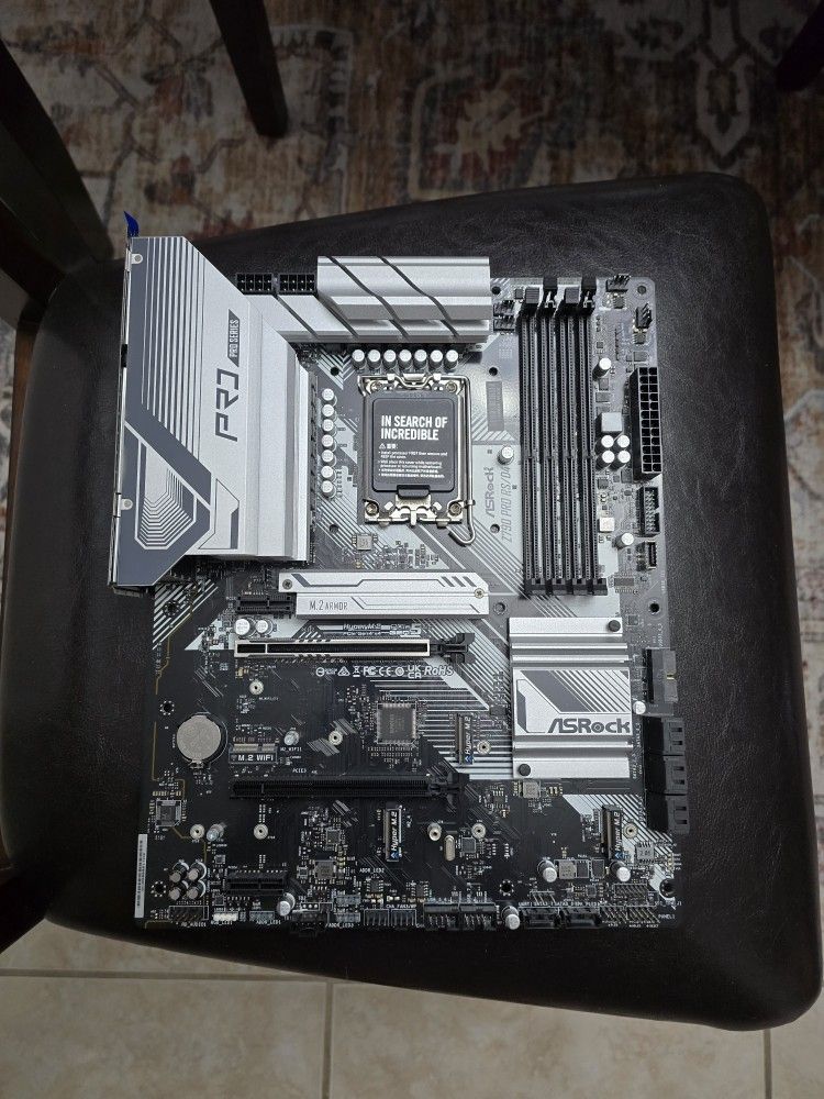 Asrock Z790 Pro RS/D4 Intel lga1700 ddr4 motherboard