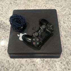 PS4 Slim 