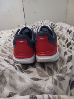 AVIA SHOES