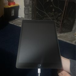 iPad (7th Generation )  32GB