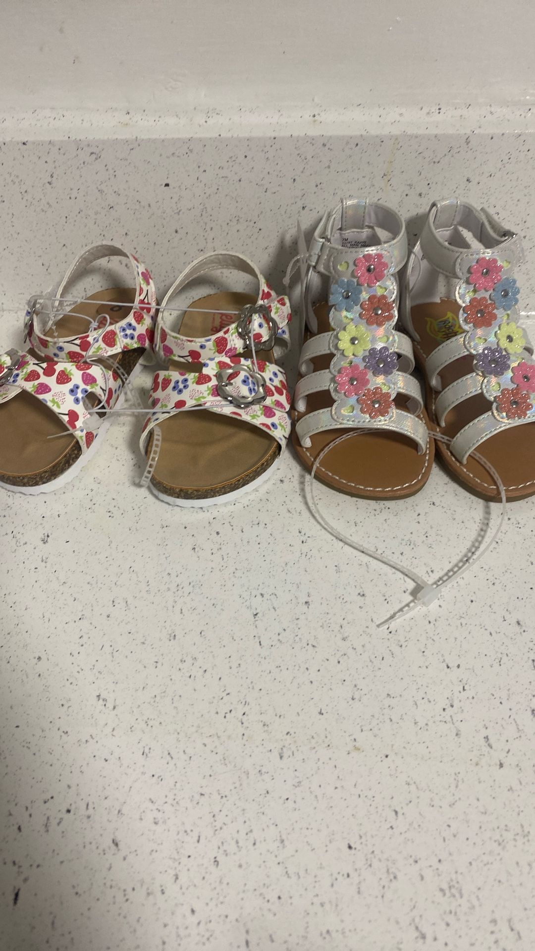 Toddlers Sandals Girls $$8ea Both$12