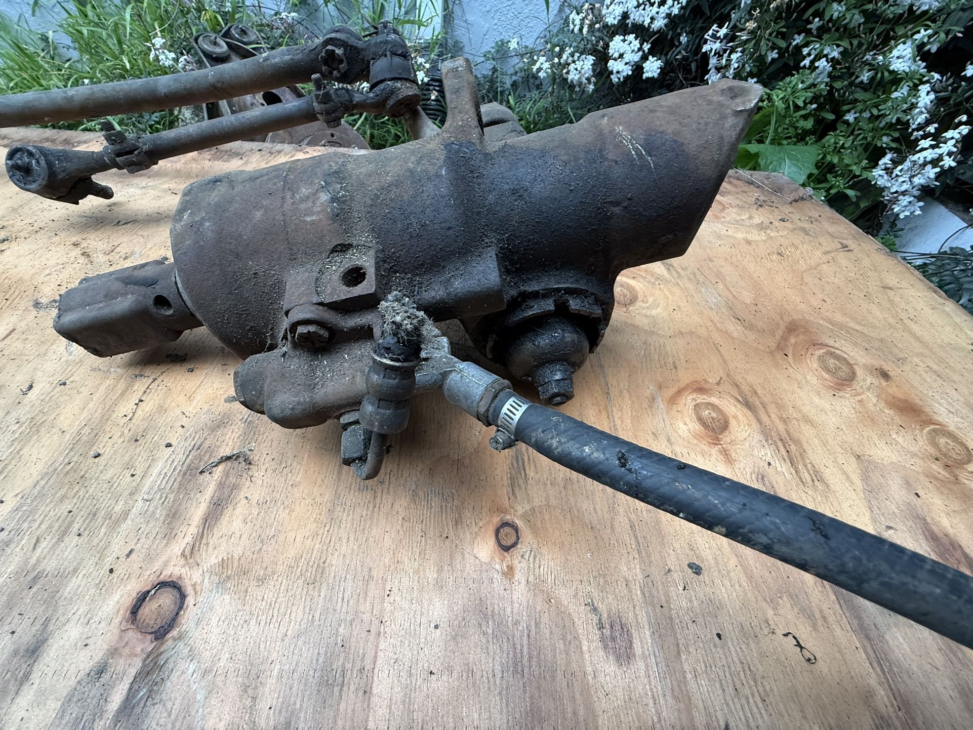 67-74 Mopar B and E Body Steering Box, With Linkage