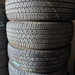 225:65R17 Tengo Un Set De Llantas Bridgestone En Perfecta Condición 