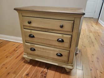 Dresser: Beautiful Antique White Solid Acacia Hardwood night stand