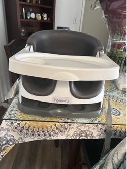 Ingenuity Baby Base 2-in-1 chair