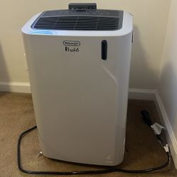 Delhongi Penguino Portable Air conditioner BTU 6900 Model: PAC EM375WRC-6AL  LG 