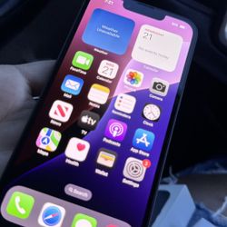iPhone 16e 
