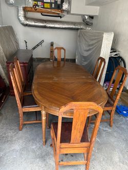 Dining room table with 6 chairs