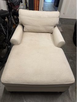 Chaise Lounger