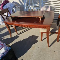 Dinning Table 