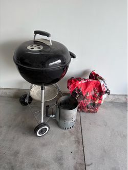 18 inch Weber charcoal grill with starter and coals