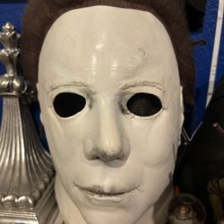 Michael Myers masks 1978 and Halloween ends