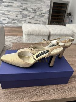 Stuart Weitzman Gold 8 1/2
