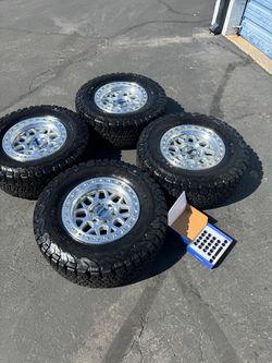 Brand New KMC 549 “GRS” Wheels 6x139 and 33” BF Goodrich KO2 Tires 305/65R17