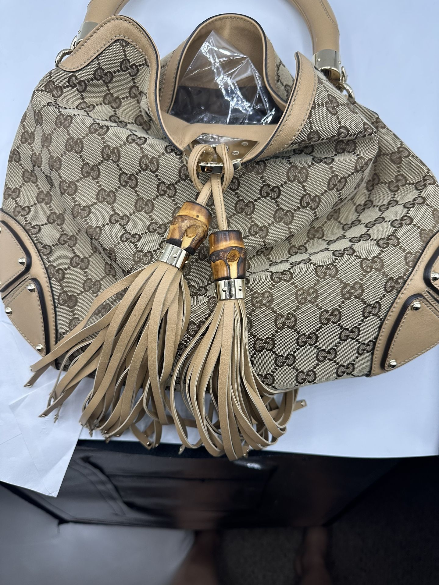 Gucci Tassel Indy 