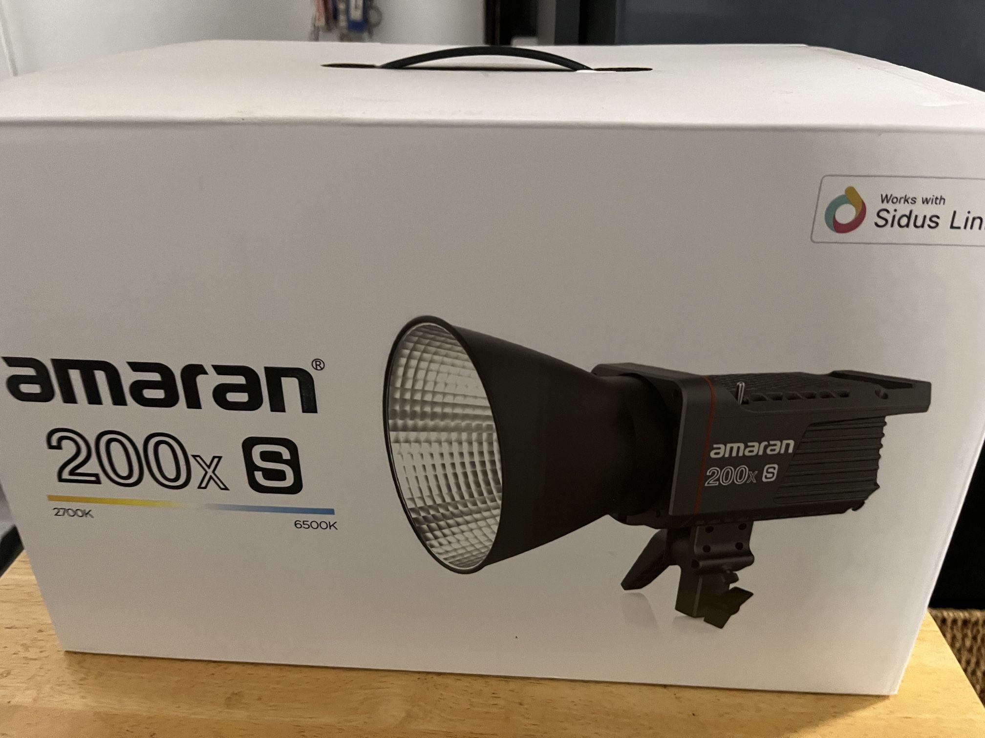 Amaran 200x S Studio Light