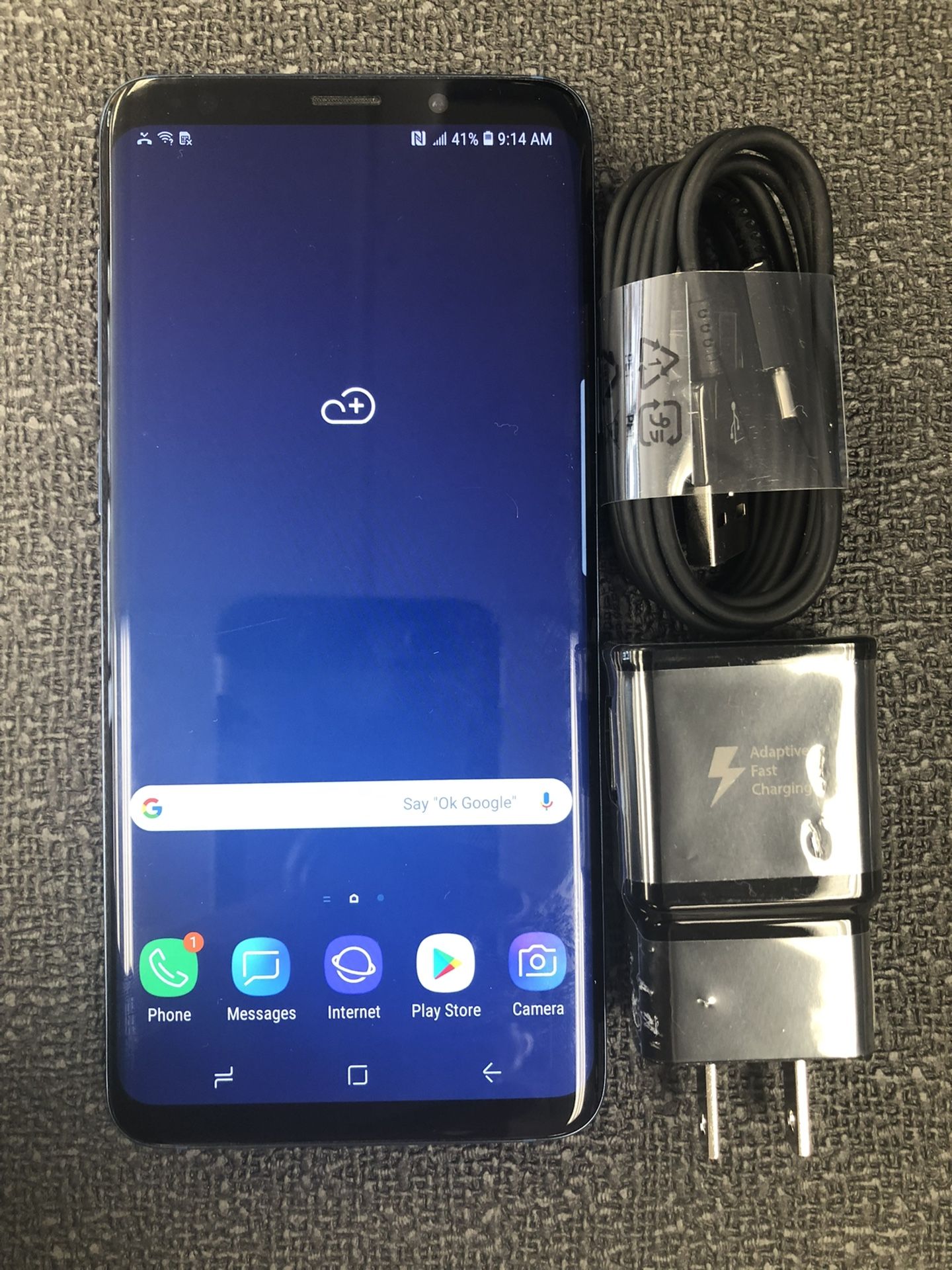 Samsung galaxy s9 plus (64gb) unlocked , sold with store warranty 