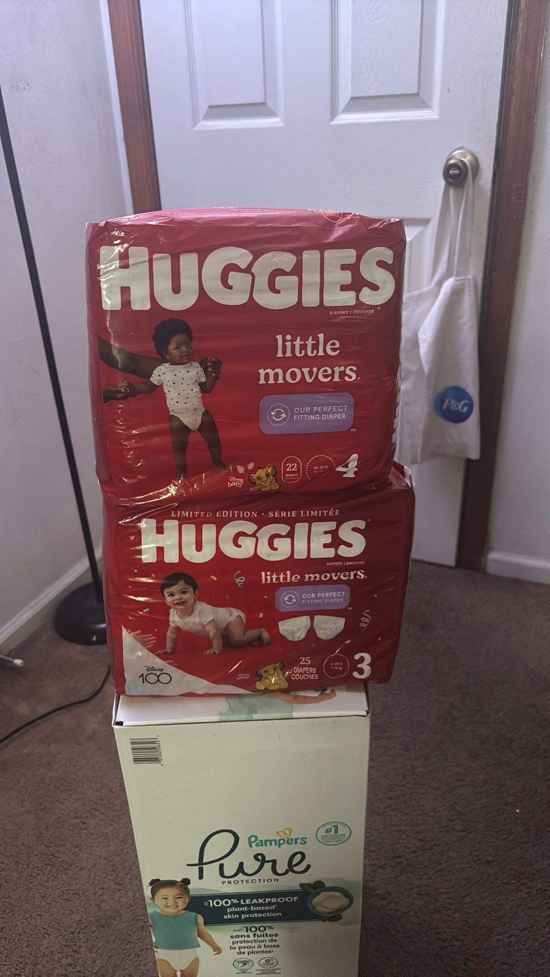 Newborn Diapers Sizes 3 And 4 15$