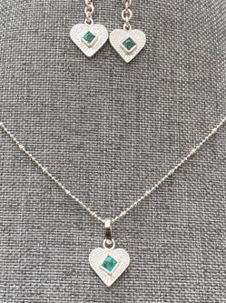 Genuine Colombian set emerald pendant necklace and earrings,silver 925, real natural emerald, Carats 1.5