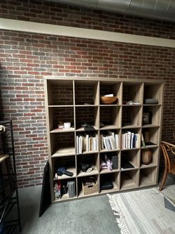 Book Shelf / Cube Style Shelf Unit