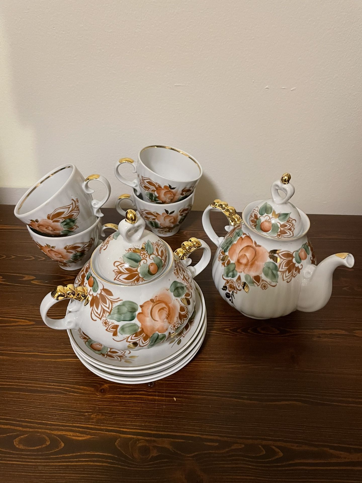 Beautiful Tea Set For 4