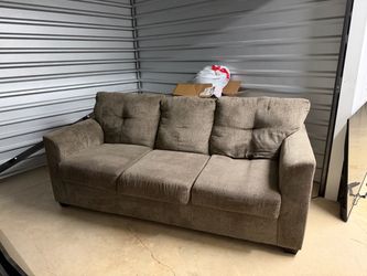 Matching Set of 2 Couches – Gently Used – Great Condition