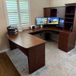 U-Shape Office Desk with Hutch & Pedestal Drawers.