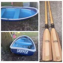 Row Boat With Oars