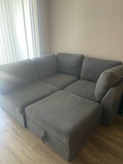 Gentle used sectional sofa. Like new!