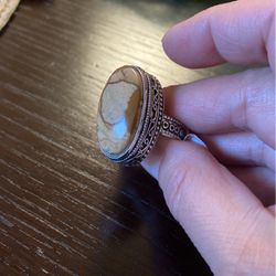 Gemstone ring 