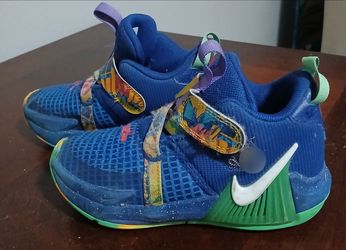 Boys shoes