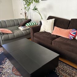 Coffee Table With Storage! 