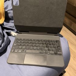 Apple Magic Keyboard For 11” iPad Pro / Air