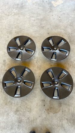 18” Tesla Hub Caps
