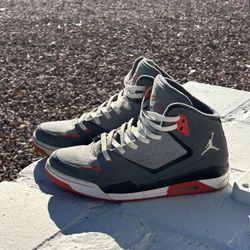 Jordan Sc-2 Graphite/orange/white.   Size 11 