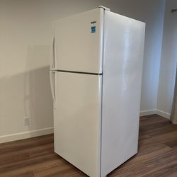 Refrigerator Whirlpool / Energy Star/30” in