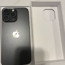 iPhone 15 Pro Max  Black titanium Liberdo