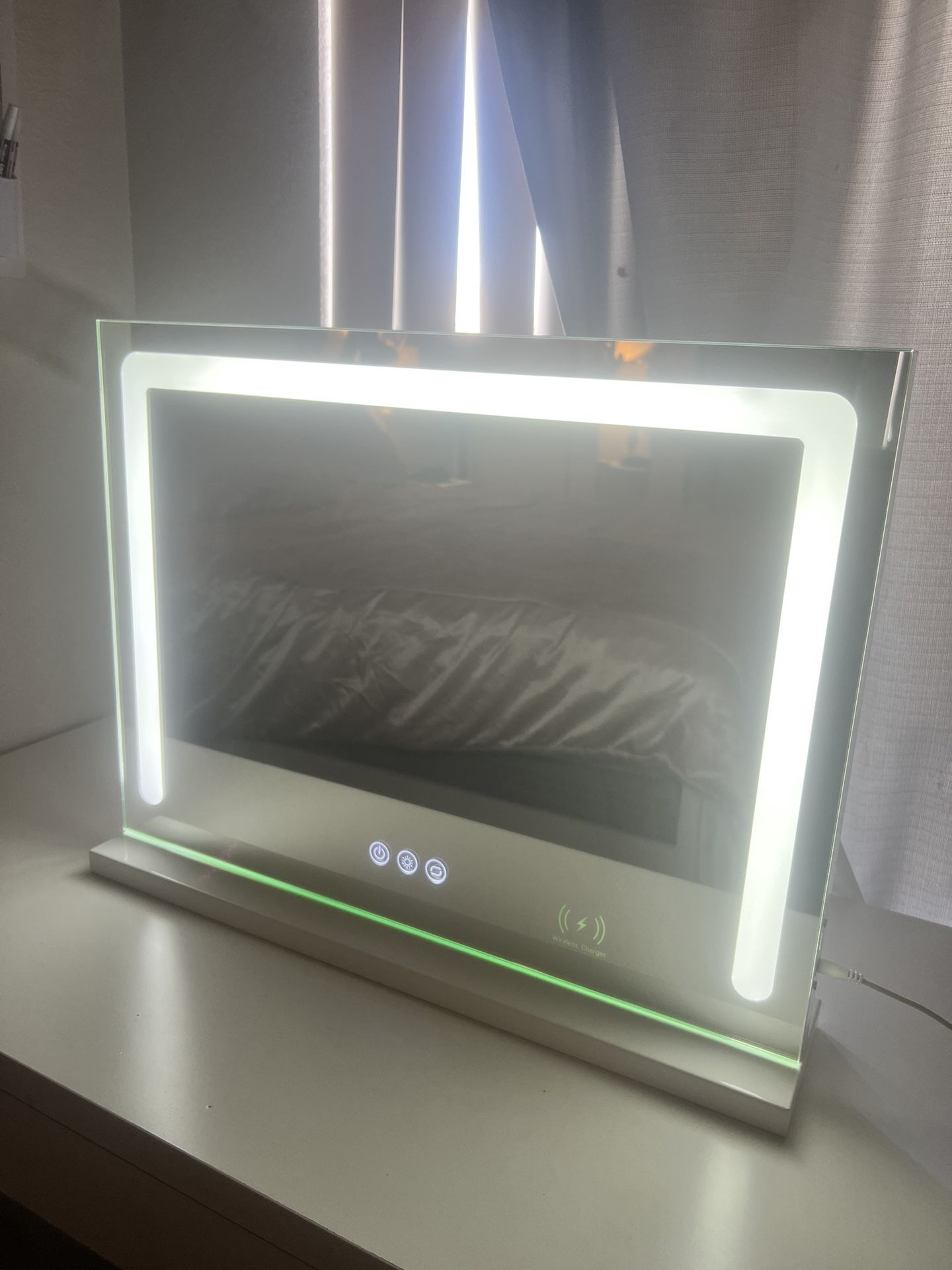 BLUETOOTH VANITY MIRROR