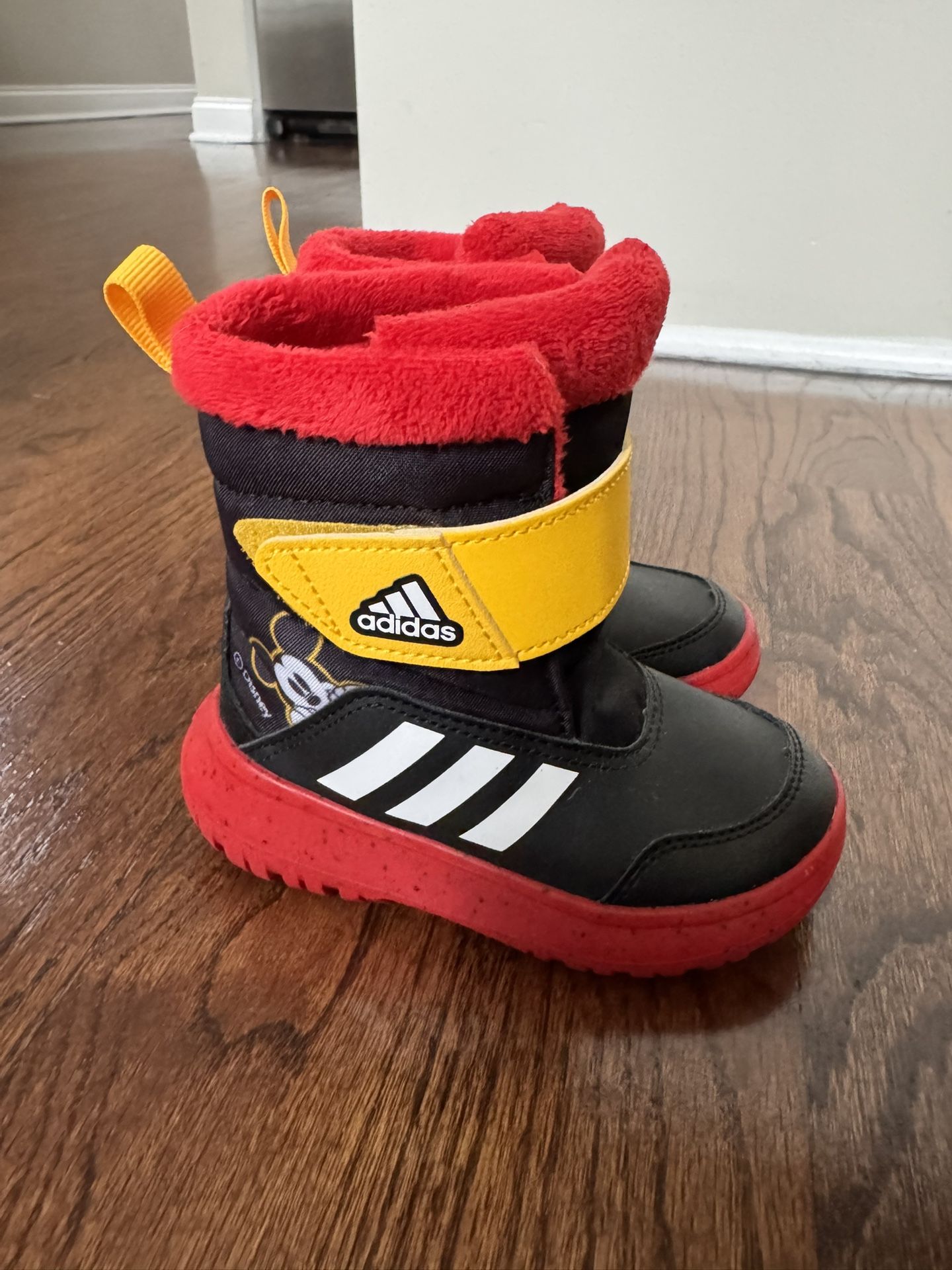 Toddler Nike Boots Size 7