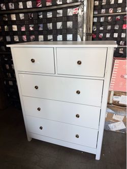 HOUSUIT White Dresser With 5 Drawers, Tall Chest Of Drawers, 5 Drawer Dresser With Deep Space, Wood Storage Cabinet Living Room, Hallway, Office, Whit