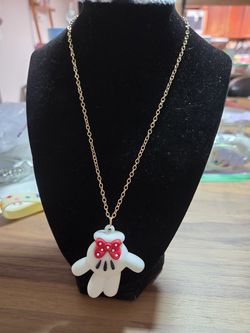 Minnie mouse necklace $5