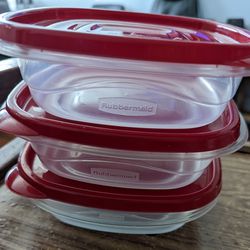 New Rubbermaid Storage Containers 3 For  $2