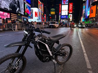 Electric dirtbike