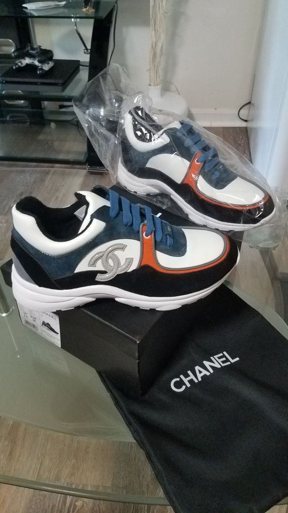 CHANEL SNEAKERS
