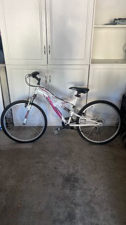Mongoose mountain bike