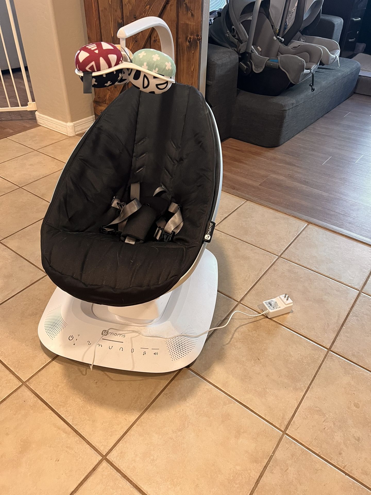4moms MamaRoo Multi-Motion Baby Swing