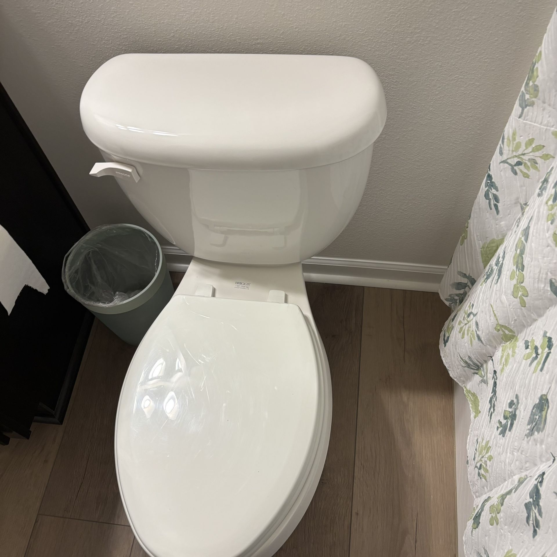2-toilets